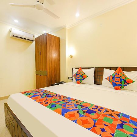 Fabhotel Prime Apple Tree Residency New Delhi Exterior photo